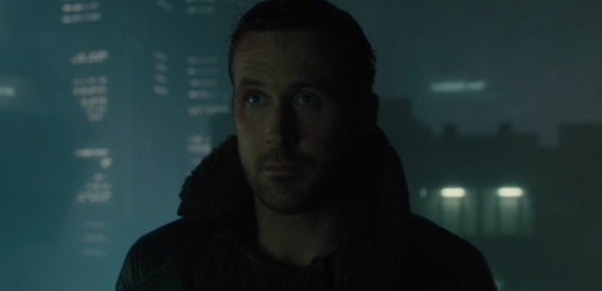 blade-runner-2049_gosling-pre-smile